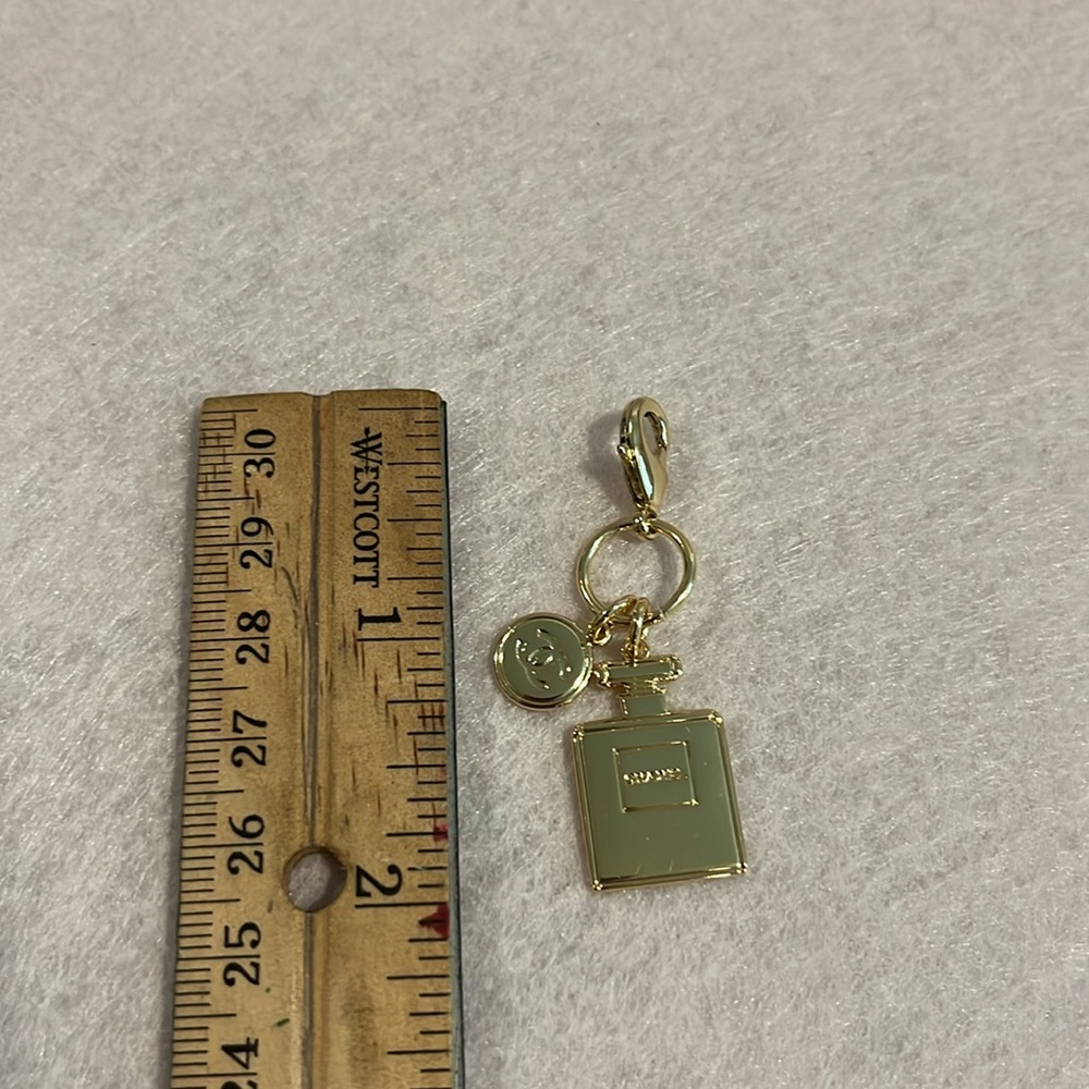 Gold Perfume Bottle Keychain - Picture 4 of 4
